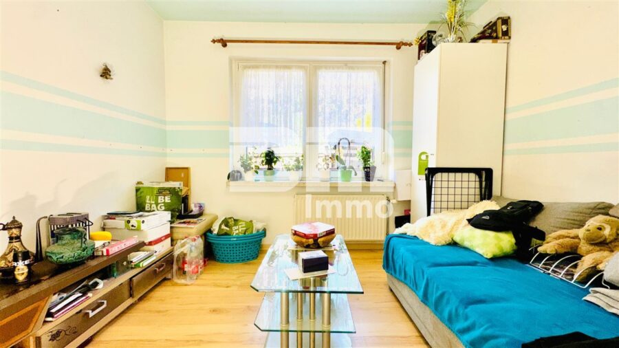 Gepflegtes Raumwunder in idyllischer Lage - Modernisiertes Einfamilienhaus Garagen / Garten - EG Gäste / Büro